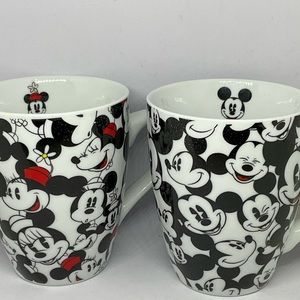 Disney, Mickey and Minnie mugs